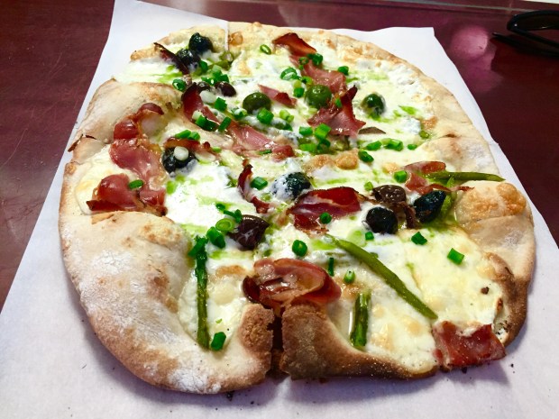 Vin 909 Winecafe - pizza